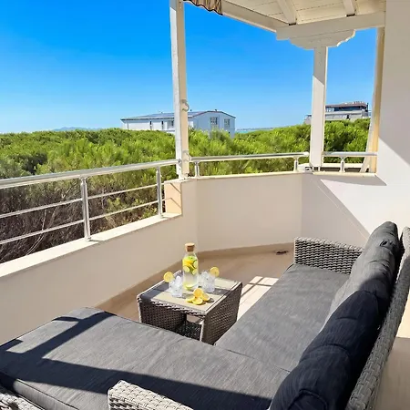 Sea Breeze With Balcony Lägenhet