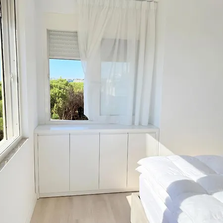 Sea Breeze With Balcony Lägenhet